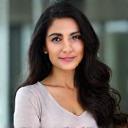 Headshot of Sara Khan, a client.